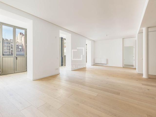 Piso en venta en Barcelona, Dreta de l´Eixample. Piso Obra nueva de 2 dormitorios con 38m terraza en venta en Eixample Derecho. Pisos.