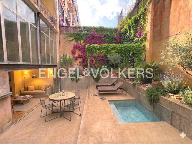Piso en venta en Barcelona, Dreta de l´Eixample. Propiedad a reformar de 153 m con jardín de 85 m en Rambla Catalunya. Pisos.