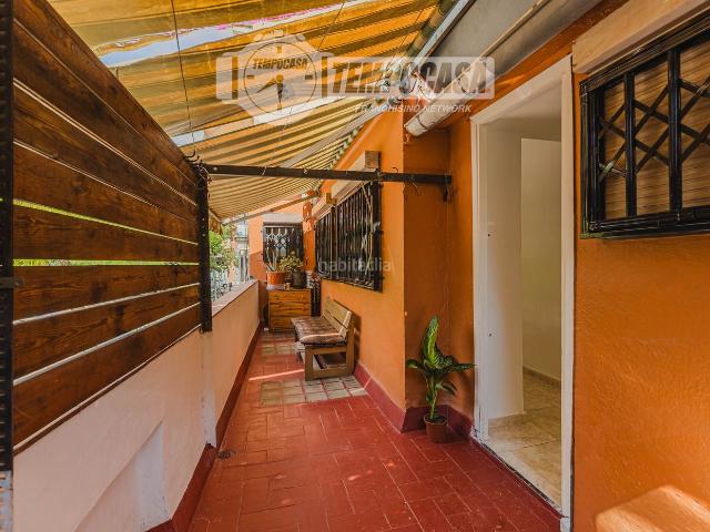 Piso en venta en Barcelona, El Camp de l´Arpa del Clot. Una vivienda con encanto, mucha luz y múltiples posibilidades para crear el hogar que siempre has imaginado. Pisos.