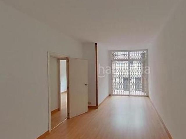 Piso en venta en Barcelona, El Camp de l´Arpa del Clot. Piso en venta en calle Ruiz de Padron. Pisos.