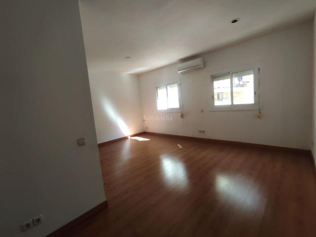 Piso en venta en Barcelona, El Camp de l´Arpa del Clot. PISO LUMINOSO DOBLE ORIENTACIÓN DE 63 M2 2HAB. Pisos.