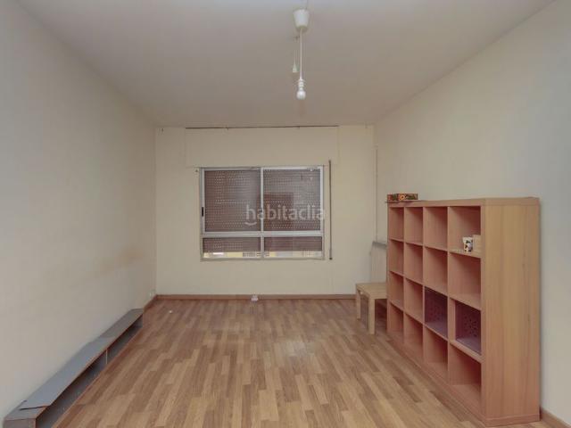 Piso en venta en Barcelona, El Camp de l´Arpa del Clot. Solvia Inmobiliaria Piso Barcelona. Pisos.