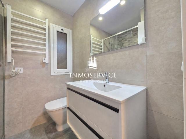 Piso en venta en Barcelona, El Coll. Luminoso y Reformado!. Pisos.