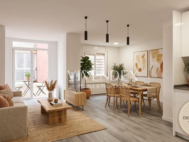 Piso en venta en Barcelona, El Coll. Piso totalmente reformado en el Coll. Pisos.
