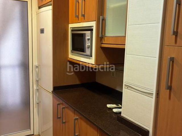 Piso en venta en Barcelona, El Clot. Hogar amplio y reformado en El Clot: luz, comodidad y ubicación perfecta. Pisos.