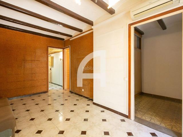 Piso en venta en Barcelona, El Clot. PRIMERA PLANTA REAL SIN ASCENSOR. Pisos.