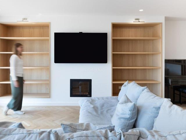 Piso en venta en Barcelona, El Poble Sec Parc de Montjuïc. Apartamento acogedor y totalmente reformado en el corazón del casco antiguo de Barcelona. Pisos.