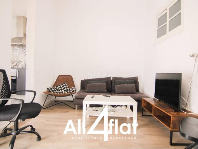 Piso en venta en Barcelona, El Poble Sec Parc de Montjuïc. PISO EN VENTA DE 62 M ÚTILES UBICADO EN POBLESEC, CON 3 HABITACIONES DOBLES, 1 BAÑO COMPLETO, COCINA EQUIPADA Y TERRAZ. Pisos.