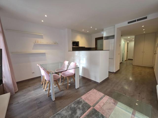 Piso en venta en Barcelona, El Poble Sec Parc de Montjuïc. Piso reformado de 61 m2 en finca regia del Parallel Barcelona. Pisos.