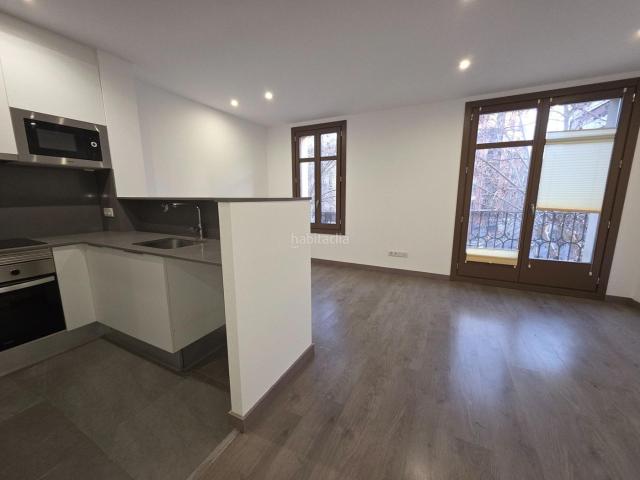 Piso en venta en Barcelona, El Poble Sec Parc de Montjuïc. Precioso Piso Reformado al 100 en Finca Regia. Pisos.