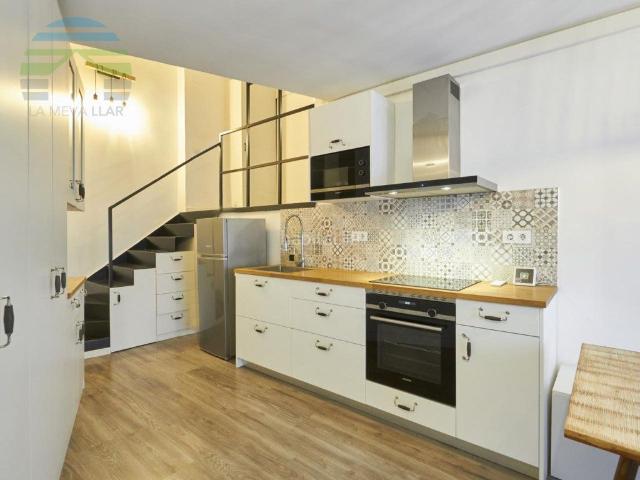 Piso en venta en Barcelona, El Poble Sec Parc de Montjuïc. Reformado y Amueblado. Pisos.
