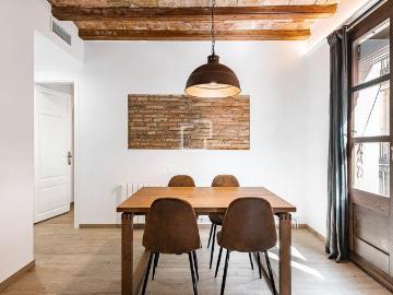 Piso en venta en Barcelona, Gòtic. Acogedor piso reformado de 3 dormitorios en venta en pleno barrio Gòtic, Barcelona. Pisos.