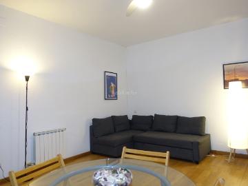 Piso en venta en Barcelona, Gòtic. AMPLIO PISO CON ASCENSOR. Pisos.