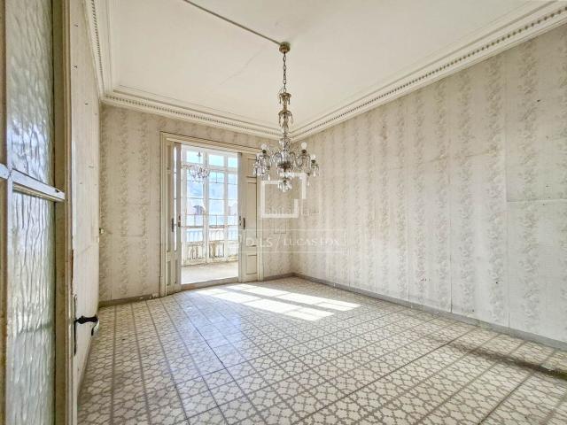 Piso en venta en Barcelona, Gòtic. Diseña tu nuevo hogar en mas de 156 m2, con abundante luz desde sus galerías con fabulosas vistas a la ciudad. Pisos.