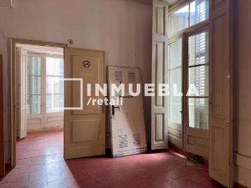 Piso en venta en Barcelona, Gòtic. en plena Rambla. Pisos.