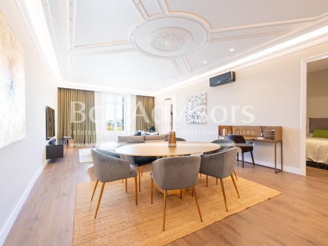 Piso en venta en Barcelona, Gòtic. Espectacular piso reformado a estrenar en primera línea de mar en Passeig Colom. Pisos.