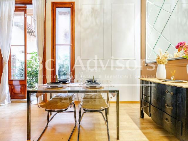 Piso en venta en Barcelona, Gòtic. Fantástico piso reformado con elementos originales en el Barrio Gótico. Pisos.