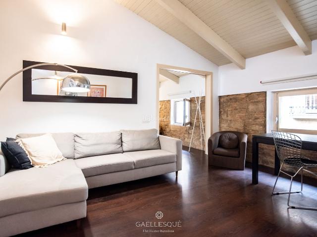 Piso en venta en Barcelona, Gòtic. Fabuloso Ático con encanto en el corazón de Barcelona. Pisos.