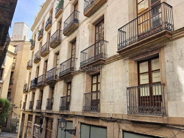 Piso en venta en Barcelona, Gòtic. gran oportunidad en en la emblemática Plaza de Milans piso de 100 metros 4 habitaciones. Pisos.