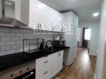 Piso en venta en Barcelona, Gòtic. Luminoso apartamento reformado en el corazón del Barrio Gótico de Barcelona. Pisos.