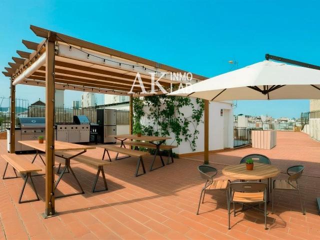 Piso en venta en Barcelona, Gòtic. Lujosa vivienda de 3 habitaciones amplia y reformada frente a Las Ramblas. Pisos.