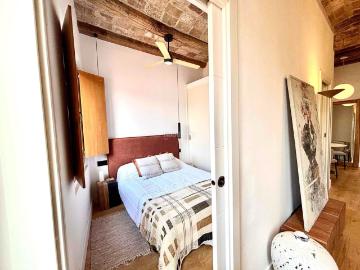 Piso en venta en Barcelona, Gòtic. Piso a estrenar en el Gótico con gimnasio y solárium. Pisos.