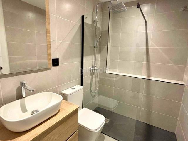 Piso en venta en Barcelona, Gòtic. Piso a estrenar en el Gótico con gimnasio y solárium. Pisos.