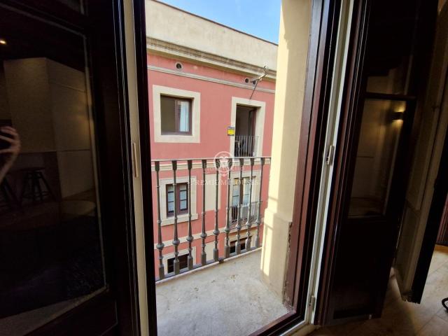 Piso en venta en Barcelona, Gòtic. Piso con encanto en el Gótico. Pisos.