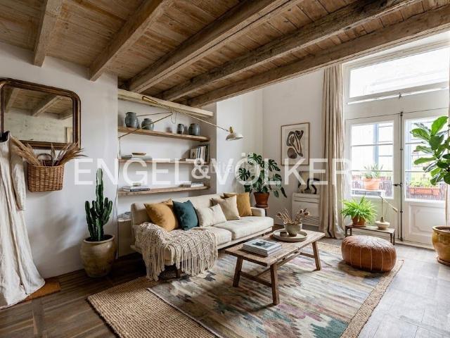 Piso en venta en Barcelona, Gòtic. Piso con encanto y carácter histórico en el Gótico. Pisos.