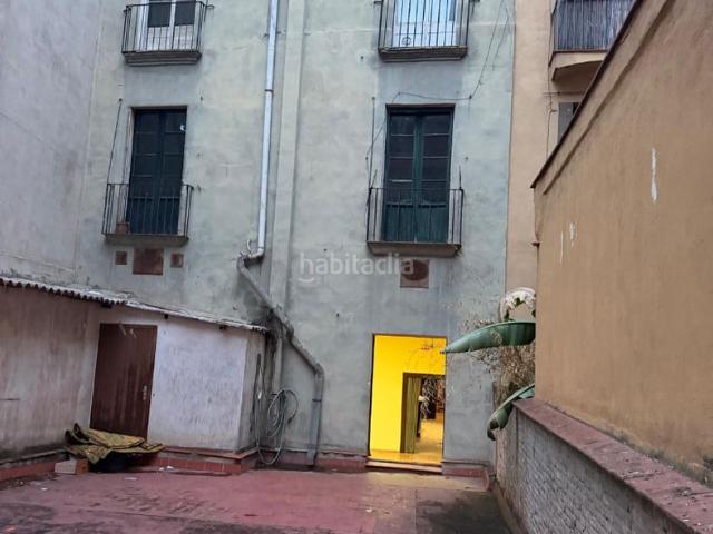 Piso en venta en Barcelona, Gòtic. PISO CON GRAN TERRAZA A REFORMAR. Pisos.