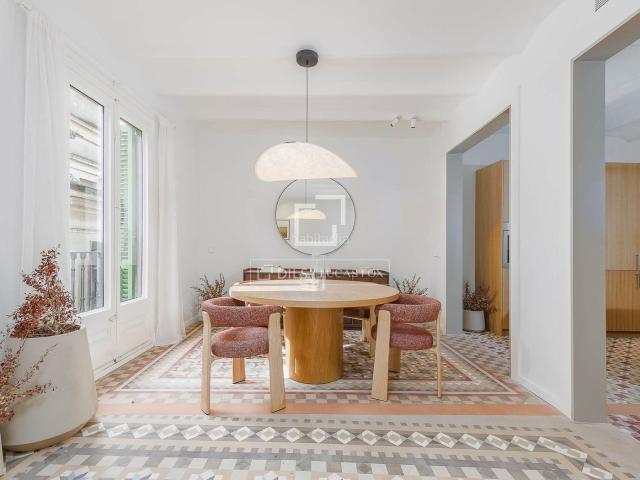 Piso en venta en Barcelona, Gòtic. Piso en excelentes condiciones de 3 dormitorios en venta en Gótico, Barcelona. Pisos.