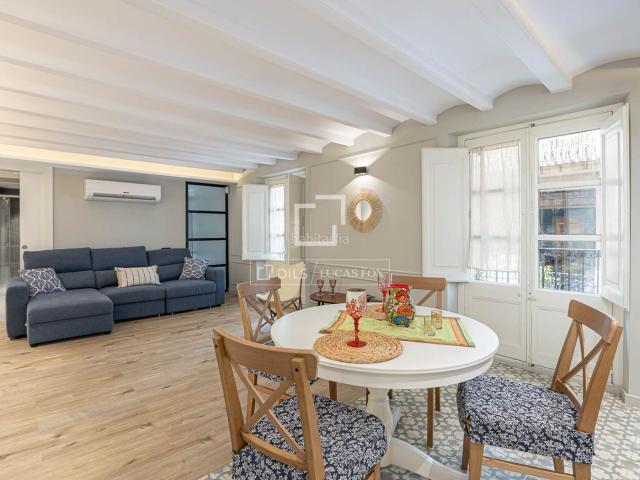 Piso en venta en Barcelona, Gòtic. Piso en excelentes condiciones de 2 dormitorios en venta en Gótico, Barcelona. Pisos.