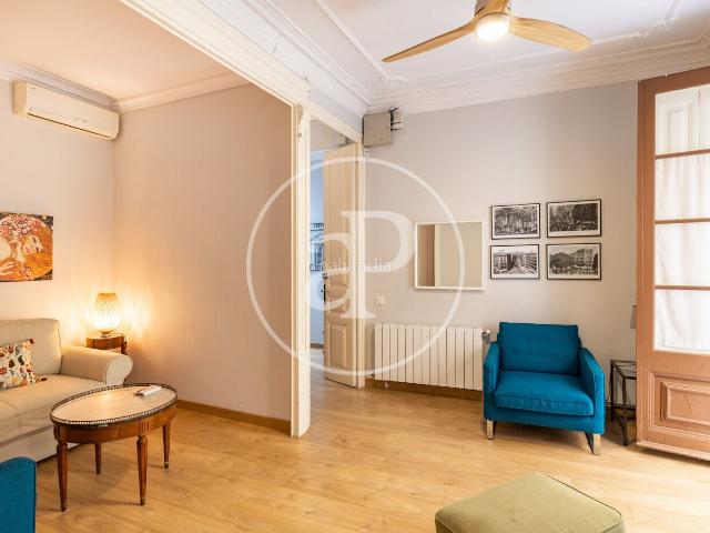 Piso en venta en Barcelona, Gòtic. Piso en venta al lado de Santa Maria del PI. Pisos.