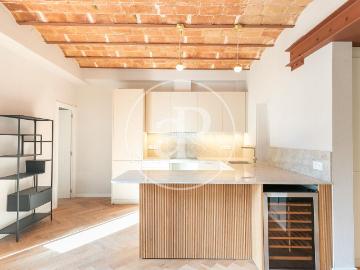 Piso en venta en Barcelona, Gòtic. Piso en venta cerca de Via Laietana y la plaza de la Catedral de Barcelona. Pisos.