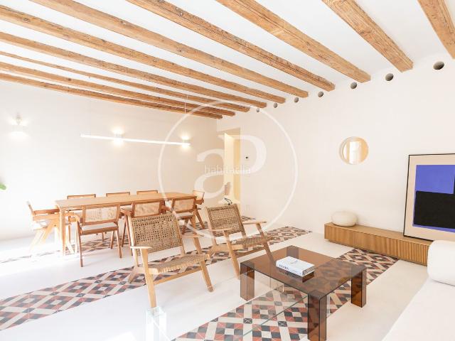 Piso en venta en Barcelona, Gòtic. Piso en venta en la calle Milans. Pisos.