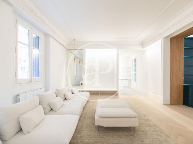 Piso en venta en Barcelona, Gòtic. Piso en venta en la Vía Laietana. Pisos.