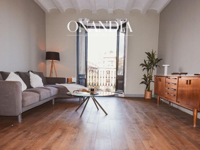 Piso en venta en Barcelona, Gòtic. Piso reformado con encanto en finca regia del Gòtic. Pisos.