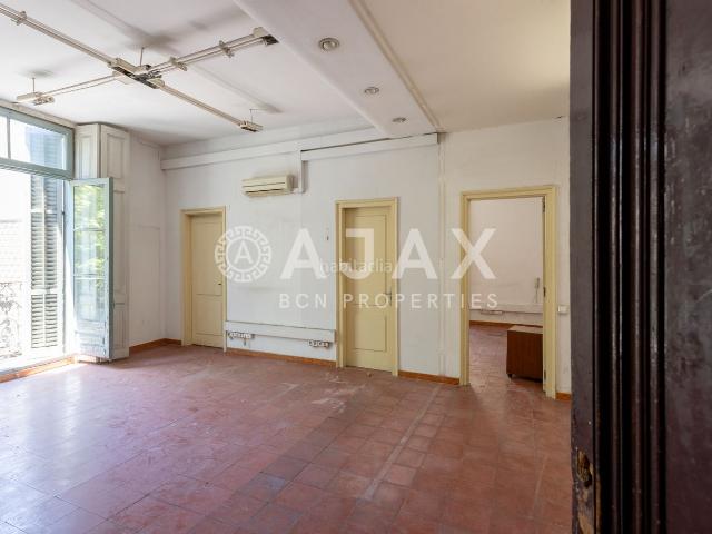 Piso en venta en Barcelona, Gòtic. Pisos.
