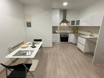 Piso en venta en Barcelona, Guinardó. ¡Vivienda en planta baja reformada íntegramente en 2021! Ideal como inversión. Pisos.