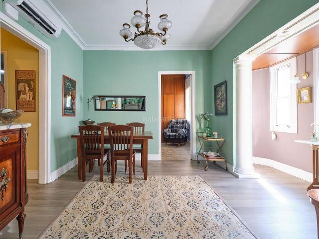 Piso en venta en Barcelona, Guinardó. Piso con alma en HortaGuinardó carácter clásico, luz y reforma con encanto. Pisos.
