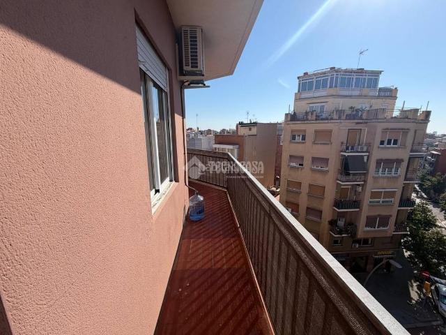 Piso en venta en Barcelona, Guinardó. Piso en venta en Barcelona. Pisos.