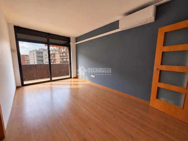 Piso en venta en Barcelona, Guinardó. Piso en venta en Barcelona. Pisos.
