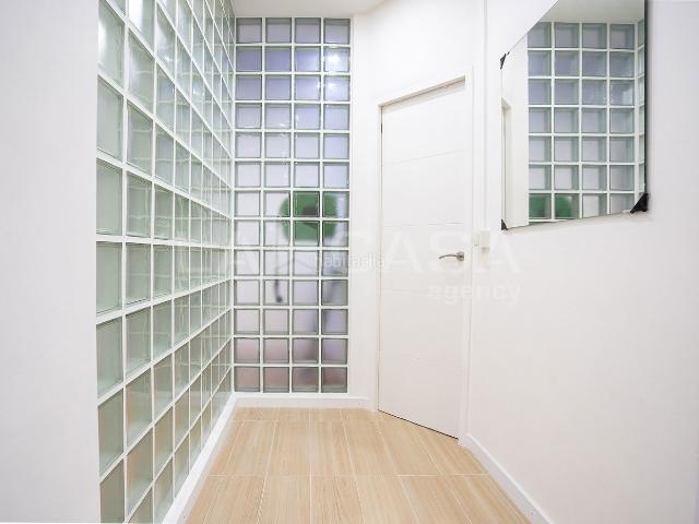 Piso en venta en Barcelona, Guinardó. Piso en venta en Calle de Vinyals. Pisos.