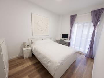 Piso en venta en Barcelona, Horta. Piso reformado bonito en el centro de Horta. Pisos.