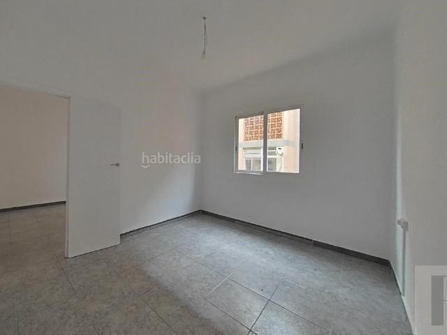 Piso en venta en Barcelona, Horta. Pisos.
