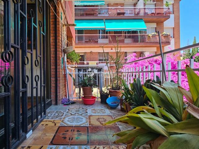 Piso en venta en Barcelona, Horta. OCASION VIVIENDA SUPER TRANQUILA CON BALCON EN PLENO CORAZON DE HORTA. Pisos.