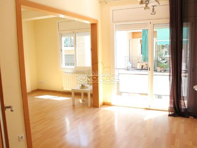 Piso en venta en Barcelona, Horta. Pisos.