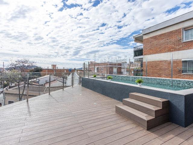 Piso en venta en Barcelona, Horta. PROMOCIÓN OBRA NUEVA PLANTA BAJA CON JARDÍN DE 105m2. Pisos.