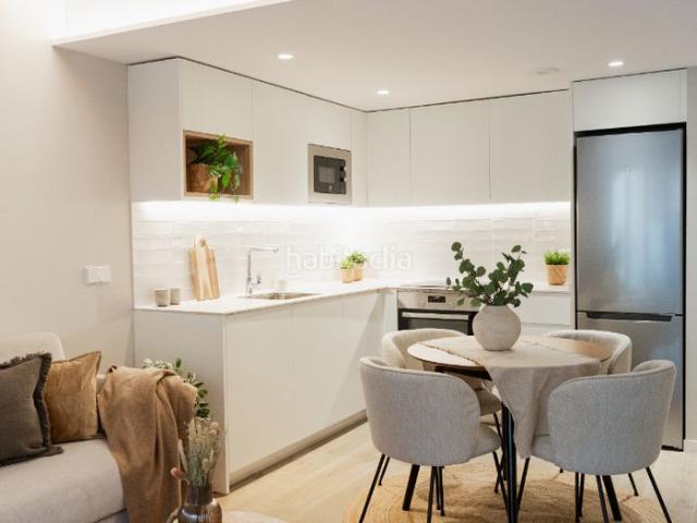 Piso en venta en Barcelona, Hostafrancs. TORRE D'EN DAMIANS: CASA ESENCIAL. Pisos.