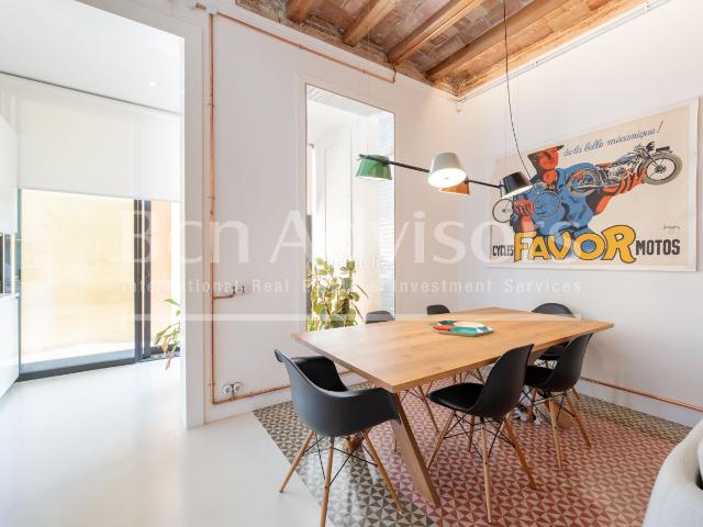 Piso en venta en Barcelona, L´Antiga Esquerra de l´Eixample. Maravilloso piso reformado con elementos originales cerca de Enric Granados. Pisos.